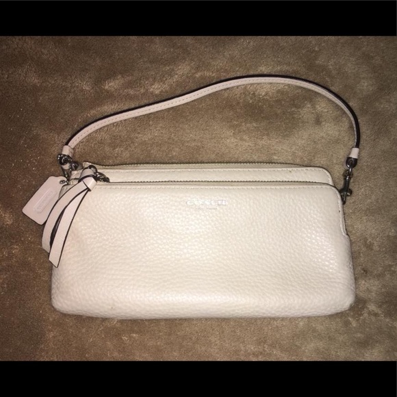 Coach Handbags - Coach Brand Cream Pebbled Leather Wallet & Wrislet
